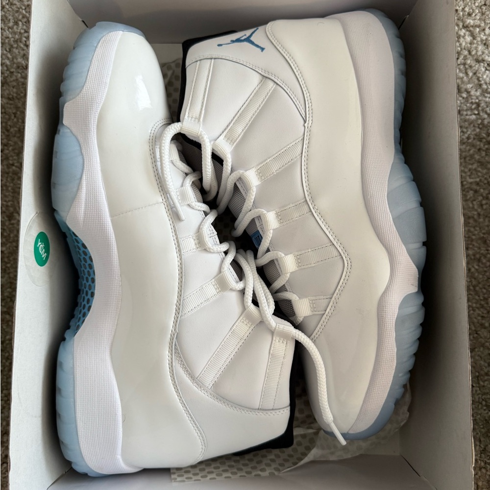 Jordan 11s